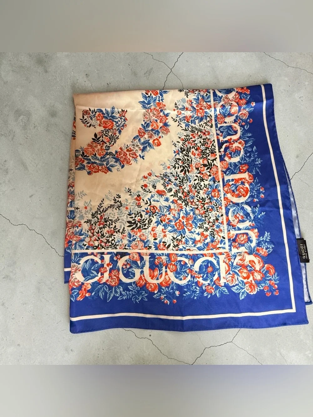 Designer multicolor Blue Cream Floral Silk Scarf with Blue Trim 34x34 new